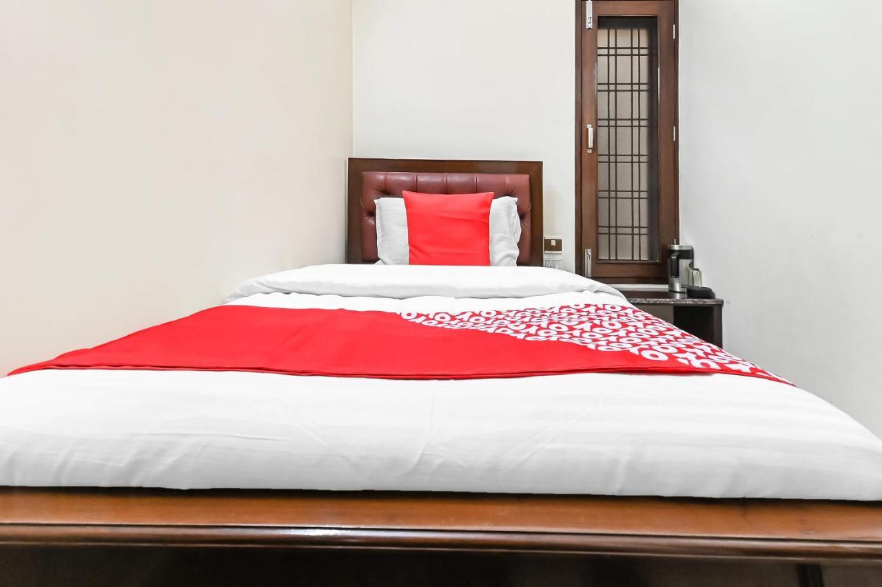 Oyo 49672 Hotel Galaxy Moradabad Luaran gambar