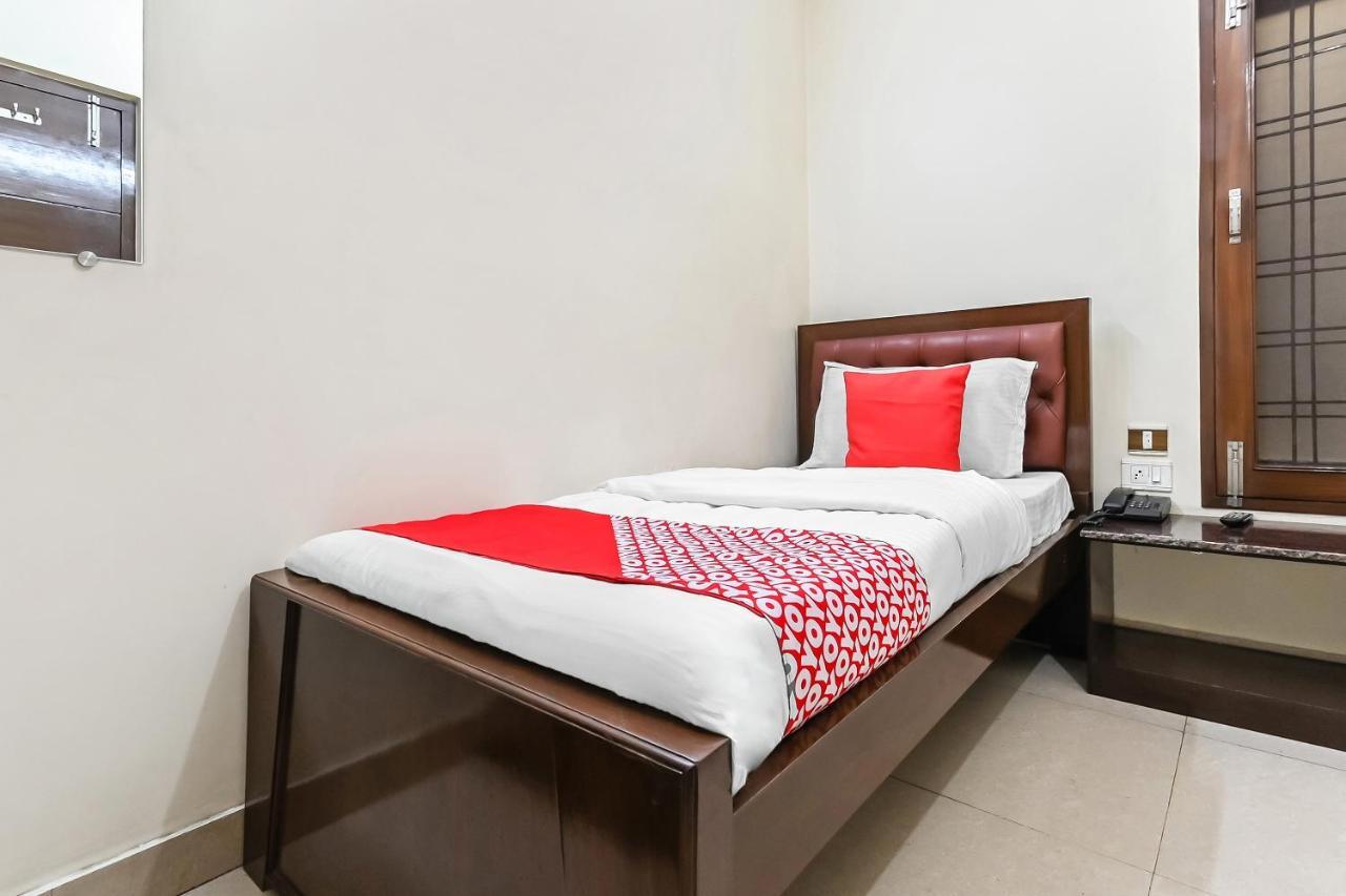 Oyo 49672 Hotel Galaxy Moradabad Luaran gambar